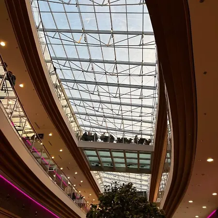 Tirou 5 Centre - Gare - Aeroport Apartman