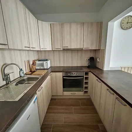 Appartement Tirou 5 Centre - Gare - Aéroport Charleroi